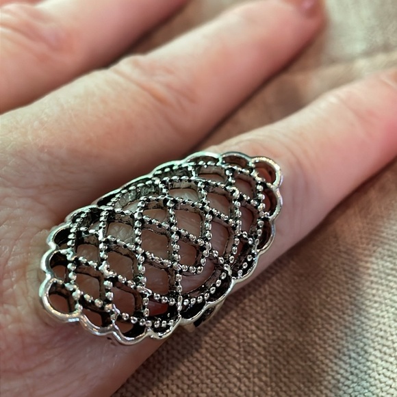 Silver Lace Elongated Diamond Shaped Ring Size 6.5 - Picture 5 of 6